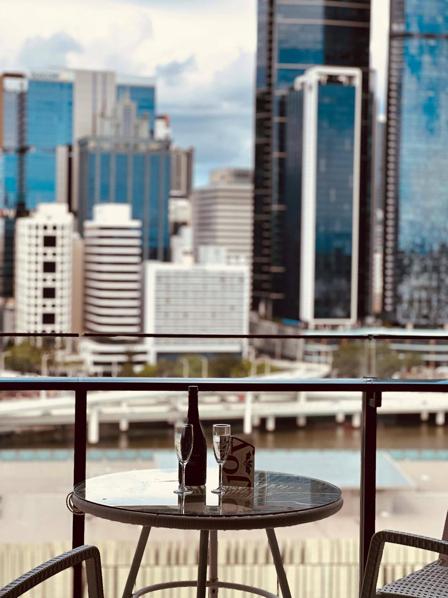 Spectacular Southbank View Apartment
